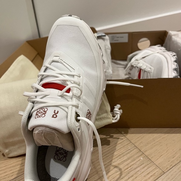 On Running x Loewe Cloudventure - Picture 7 of 11